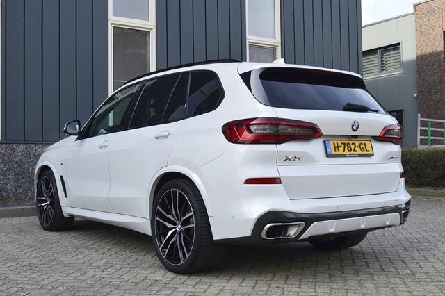 BMW X5 xDrive40i m-sport Rijklaarprijs-Garantie Panoramadak Sky Leder Soft close head-up Lucht vering