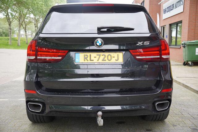 BMW X5 xDrive30d High Executive 7-pers / M-sport / Pano / Trekhaak / Acc / Leer Dash / Dealer ond /