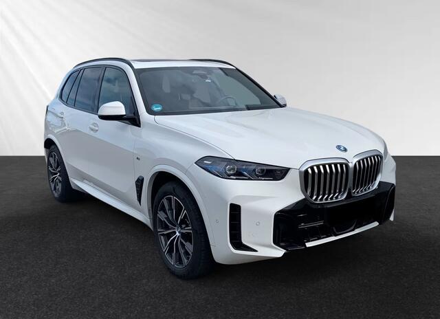 BMW X5 xDrive50e M-Sport 489 PK Panoramadak Trekhaak 360 Camera Soft Close Harman Kardon