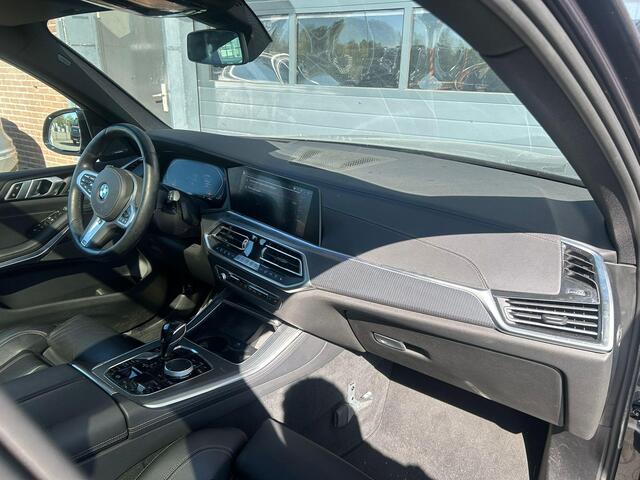 BMW X5 XDRIVE40I HIGH EXECUTIVE I M-SPORT I SCHUIF/KANTELDAK I STANDKACHEL I LUCHTVERING I 360° CAMERA