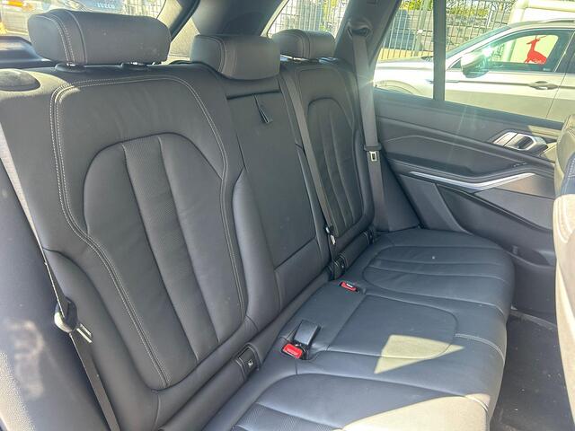 BMW X5 XDRIVE40I HIGH EXECUTIVE I M-SPORT I SCHUIF/KANTELDAK I STANDKACHEL I LUCHTVERING I 360° CAMERA