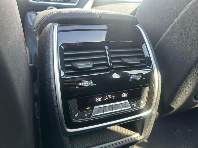 BMW X5 XDRIVE40I HIGH EXECUTIVE I M-SPORT I SCHUIF/KANTELDAK I STANDKACHEL I LUCHTVERING I 360° CAMERA