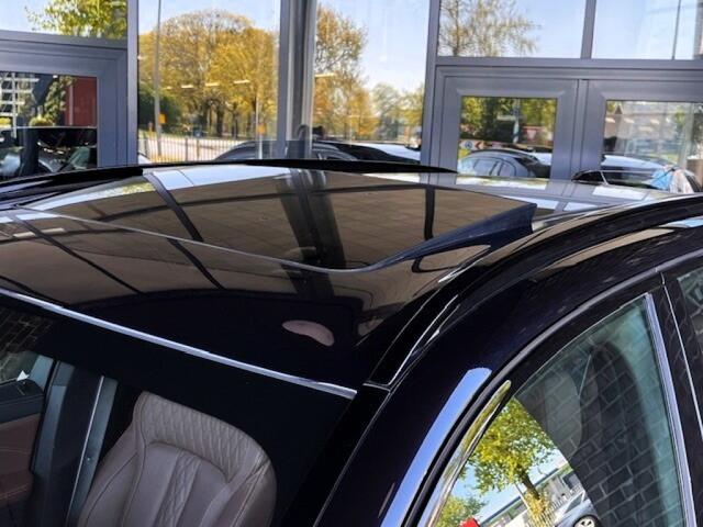 BMW X5 XDRIVE50E M-SPORT - PANO - SKY LOUNGE - LUCHTV. - TREKH.