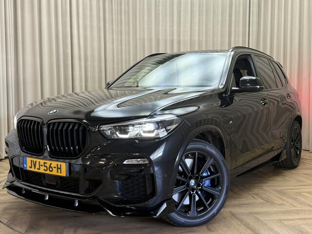 BMW X5 xDrive45e 395PK ///M-Sport / BLACK EDITION / Harman Kardon / HUD / Memory / Keyless / Adaptive Cruise / Stuurverwarming / Camera / Elek. Trekhaak