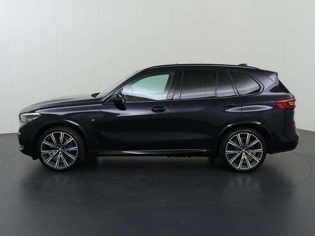 BMW X5 xDrive45e High Executive | M-Pakket | Comfortstoelen + Geheugen | Luchtvering | Panoramadak | HUD | 360 Camera | Adaptief Onderstel | Adaptieve Cruise Control | Harman/Kardon |