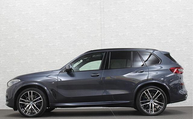 BMW X5 xDrive40i M-Sport | Panorama | 360 Camera | ACC | Laser-LED | Head-Up | Harman-Kardon | Trekhaak | Keyless-Entry | 22 inch | Memory | Leder | Carplay | Dealer Onderhouden | ISO-Glas | Sfeerverlichting | Draadloos Laden |