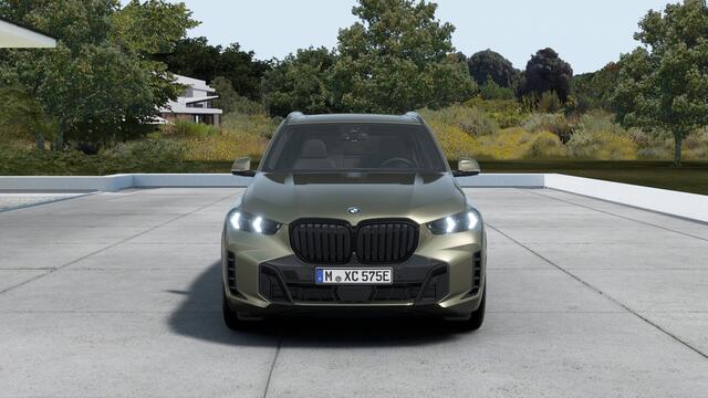 BMW X5 xDrive50e M Sport Automaat / Panoramadak Sky Lounge / Trekhaak / Massagefunctie / Soft-Close / Parking Assistant Professional / Active Steering