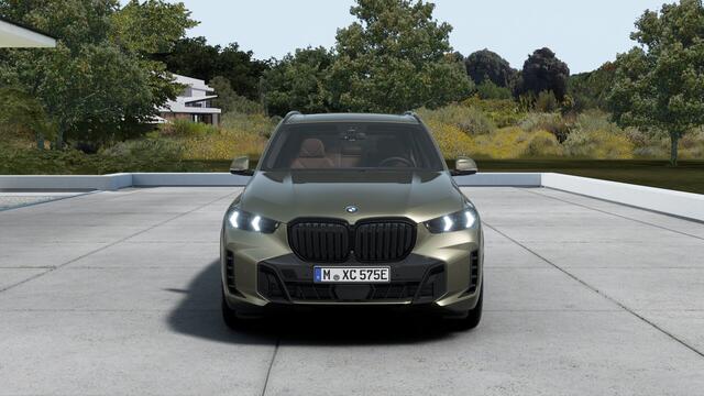 BMW X5 xDrive50e M Sport Automaat / Panoramadak / Trekhaak / Comfortstoelen / Soft-Close / Massagefunctie / Adaptieve LED / Active Steering