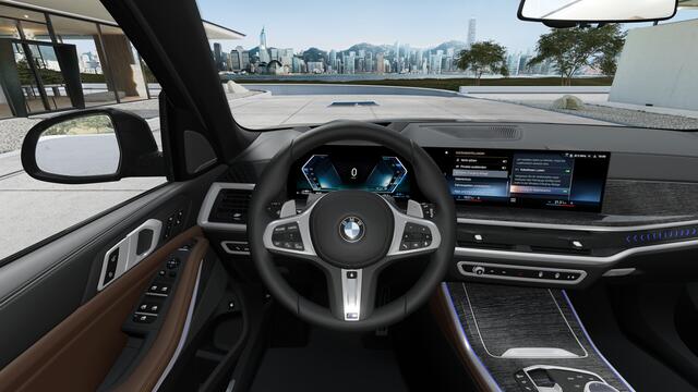 BMW X5 xDrive50e M Sport Automaat / Panoramadak / Trekhaak / Comfortstoelen / Soft-Close / Massagefunctie / Adaptieve LED / Active Steering