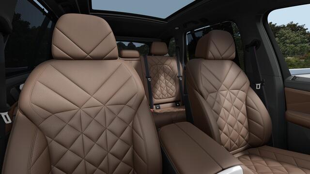 BMW X5 xDrive50e M Sport Automaat / Panoramadak / Trekhaak / Comfortstoelen / Soft-Close / Massagefunctie / Adaptieve LED / Active Steering