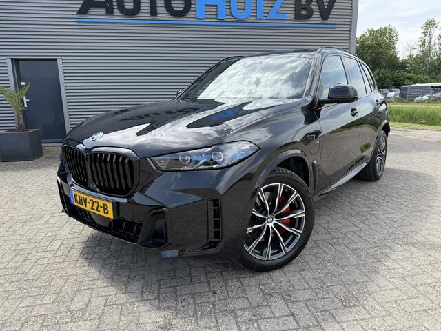 BMW X5 xDrive50e M Sport Panoramadak Wegklapbare trekhaak Harman-Kardon Soundsysteem Keyless Entry