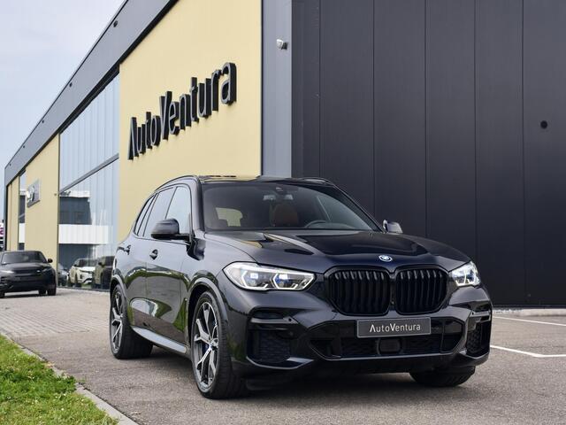 BMW X5 xDrive45e High Executive | M-Sport | Bowers & Wilkins | Achterasbesturing | Trekhaak | Softclose | Adaptive cc | Panoramadak | Comfort seats |