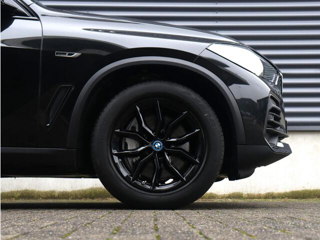 BMW X5 xDrive45e | High Executive | Panodak | Adaptive Cruise Control | Head-Up | Trekhaak | 19'' LMV | Lentevoordeel