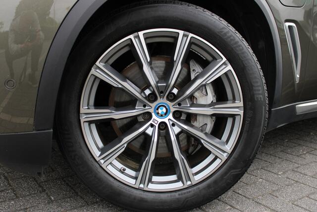 BMW X5 xDrive45e High Executive xLine Automaat / Trekhaak / Comfortstoelen / Adaptieve LED / Stoelverwarming / Achteruitrijcamera