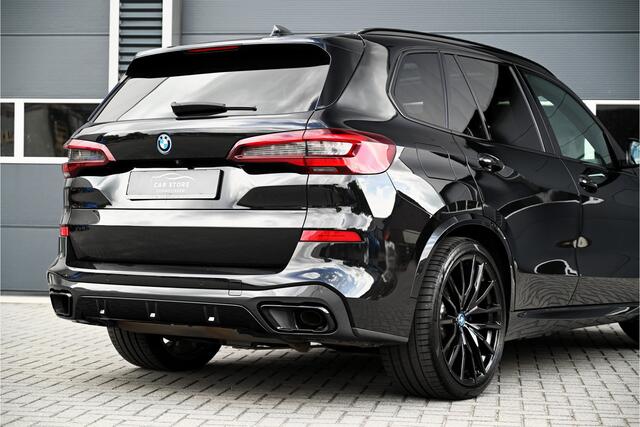 BMW X5 xDrive45e M-SPORT / PANO / LASER / SOFTCLOSE / HUD / COMFORTSTOELEN / MEMORY / TREKHAAK / 22"