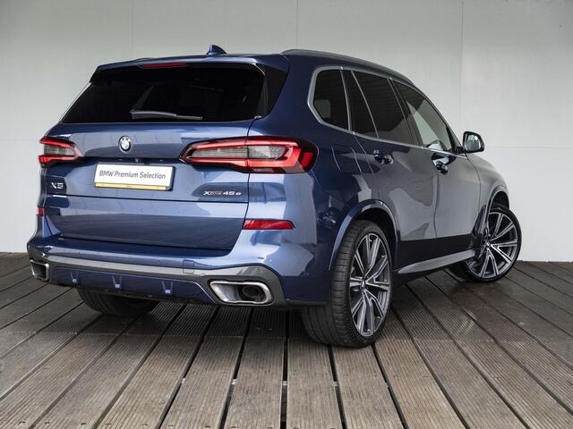 BMW X5 xDrive45e | M Sportpakket | High Executive | 22 inch | Active Steering | Glazen panoramadak | Soft Close | Active Cruise Controle | Driving Assistent | BMW Laserlight | Harman Kardon