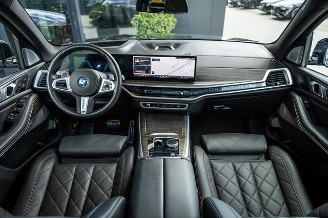 BMW X5 xDrive50e - M Sport Pro | Skylounge | B&W | Kuipstoelen | Luchtvering