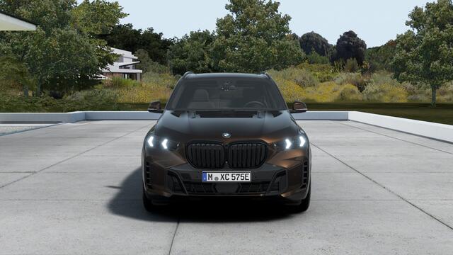 BMW X5 xDrive50e M Sport Automaat / Trekhaak / Panoramadak Sky Lounge / Comfortstoelen / Comfort Access / Soft-Close / Parking Assistant Professional