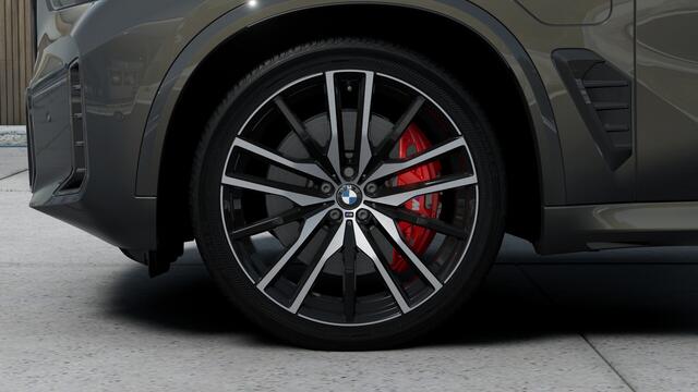 BMW X5 xDrive50e M Sport Automaat / Panoramadak / Trekhaak / Comfortstoelen / Parking Assistant Professional / Massagefunctie / Soft-Close / Active Steering