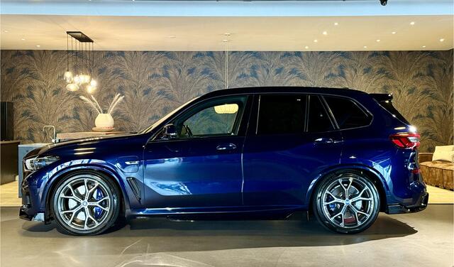BMW X5 xDrive45e I M-Zetels I Luchtvering I SkyLounge I VOL!