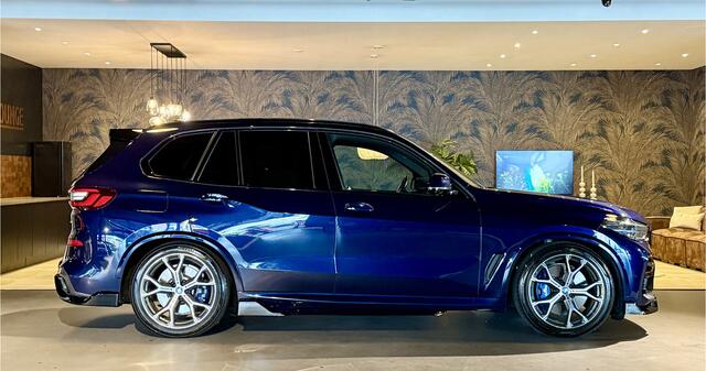 BMW X5 xDrive45e I M-Zetels I Luchtvering I SkyLounge I VOL!
