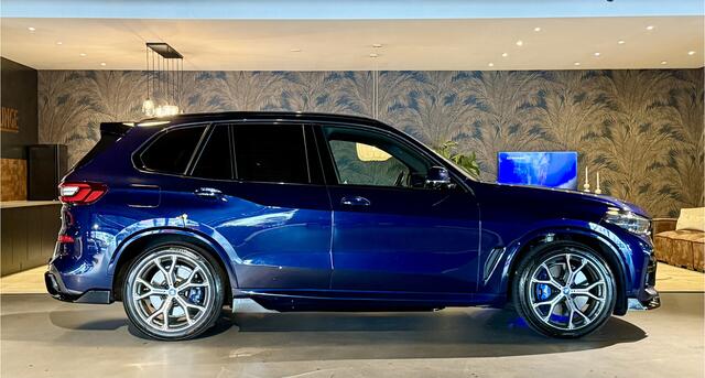 BMW X5 xDrive45e I M-Zetels I Luchtvering I SkyLounge I VOL!