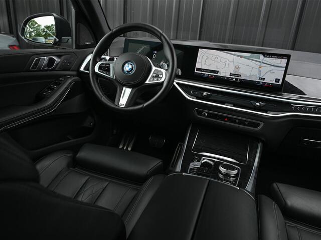 BMW X5 xDrive50e Launch Edition | M-Sport | Panoramadak Sky Lounge | Active Cruise | 360 Camera | Memory Seats | Harman/Kardon | Stoelverwarming V+A | Luchtvering | Ambiance Verlichting | Comfort Access | Gesture Control |