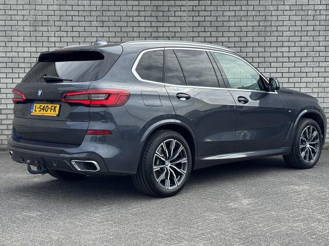 BMW X5 xDrive40i High Executive | Harman Kardon | Achterasbesturing | Panoramadak | Head-Up Display | Trekhaak | Voertuigvolgsysteem | M-sport |