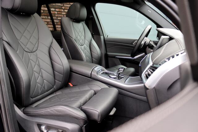 BMW X5 xDrive40d M-Sport High Executive | Panoramadak | ACC | Leder | Memory | Camera | Trekhaak | Harman/Kardon | 22'' inch | Sport-uitlaatsysteem M |