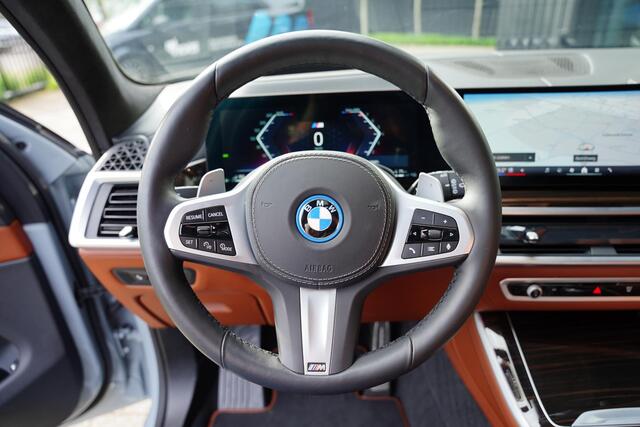 BMW X5 X-Drive 50 E / Individual / Panoramadak / M-Pakket / Harman Kardon
