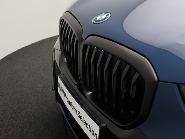 BMW X5 xDrive50e M Sportpakket Pro | Travel Pack | Innovation Pack | Comfort Plus Pack | Exclusive Pack | Trekhaak | Panoramadak | Driving Assistant Professional | Harman Kardon | 22''