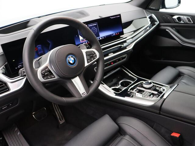 BMW X5 xDrive50e M Sportpakket Pro | Travel Pack | Innovation Pack | Comfort Plus Pack | Exclusive Pack | Trekhaak | Panoramadak | Driving Assistant Professional | Harman Kardon | 22''