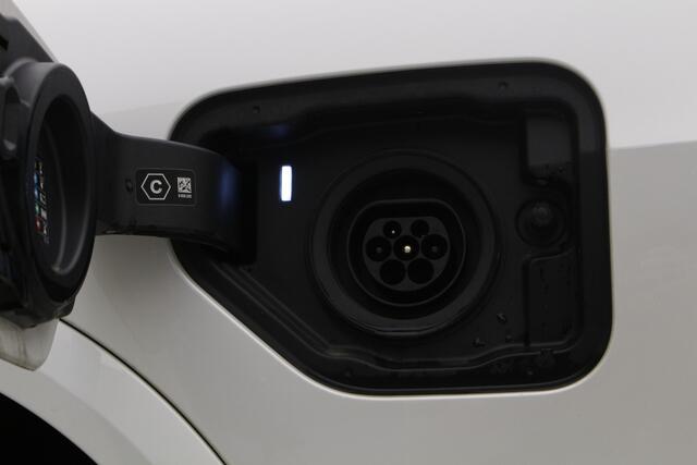 BMW X5 xDrive45e M-Sport | 21" | Panorama | Harman Kardon | Trekhaak | Soft Close | Driving Assistant Professional | Maxton