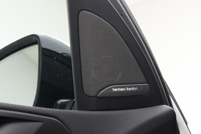 BMW X5 xDrive45e M-Sport | 21" | Panorama | Harman Kardon | Trekhaak | Soft Close | Driving Assistant Professional | Maxton