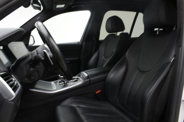 BMW X5 xDrive45e M-Sport | 21" | Panorama | Harman Kardon | Trekhaak | Soft Close | Driving Assistant Professional | Maxton