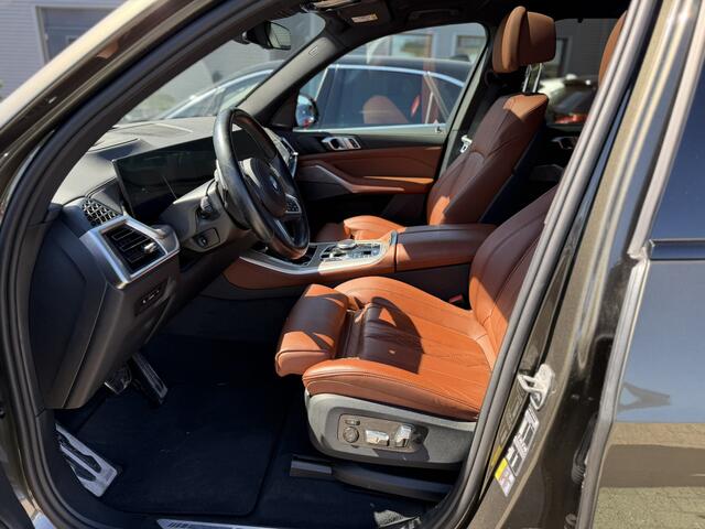 BMW X5 xDrive50e M Sport Panoramadak Trekhaak Carplay 21 Inch Harman-Kardon Comfortzetels Head-Up Display
