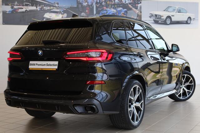 BMW X5 xDrive40i M Sportpakket | Elektr. Trekhaak | Panoramadak | Driving Assistant Professional | Head-Up | BMW Laserlight |