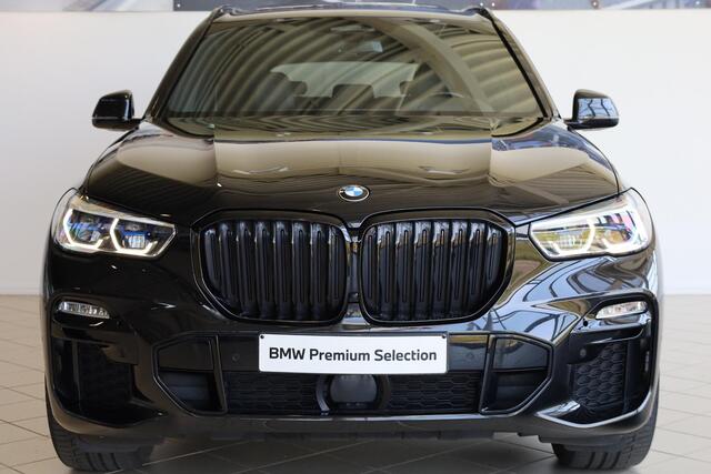 BMW X5 xDrive40i M Sportpakket | Elektr. Trekhaak | Panoramadak | Driving Assistant Professional | Head-Up | BMW Laserlight |