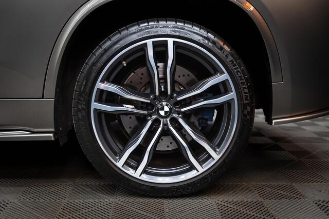 BMW X5 M / Pano / Softcl / B&O / Stoelverk / Stuurverw / Memory / Luchtv / Cut-out / Full option