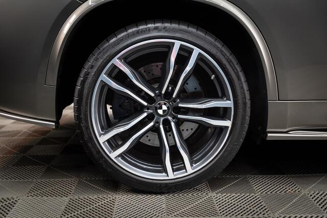 BMW X5 M / Pano / Softcl / B&O / Stoelverk / Stuurverw / Memory / Luchtv / Cut-out / Full option