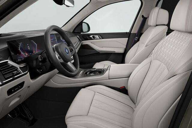 BMW X5 xDrive50e M-Sport Pro 21 Inch / Glazen Schuifdak Skylounge / Integrale Active Besturing / Comfort Acces / Soft Close / Getinte Ramen / Stoelventilatie / Stoelverwarming voor + Achter / Adaptieve Led / Driving Prof / Parking Prof / Harman Kardon