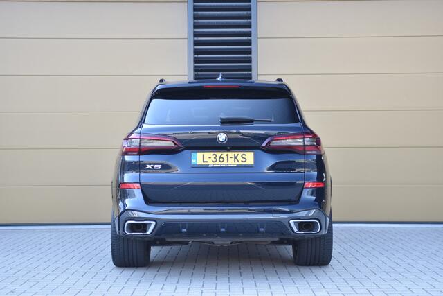 BMW X5 xDrive45e High Executive * M-Pakket * Laser * SOH 89% * Panoramadak * Comfortstoelen * Harman/Kardon * 22' Lm * 1e Eigenaar * Dealeronderhouden *