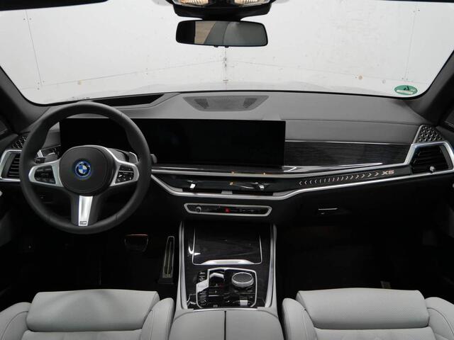 BMW X5 xDrive50e M-Sport | 21" | Panorama | Trekhaak | Driv. Ass. Pro | Harman Kardon