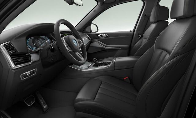 BMW X5 xDrive45e High Executive M-sport - Panoramadak - 21 inch - Comfortstoelen - Comfort Access - Parking Assistant - HiFi System