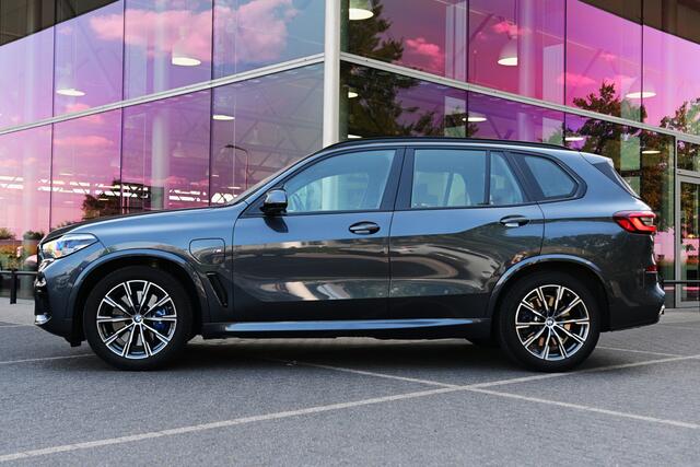 BMW X5 xDrive45e M Sport High Executive Automaat / Trekhaak / Panoramadak / Comfortstoelen / Head-Up / Adaptieve LED / PDC