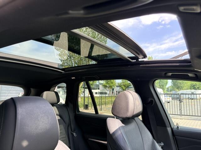 BMW X5 xDrive40i M-SPORT ** LED, NAVI+, LEDER, PANO, TREKH, MEMORY, HuD, 21-inch LMV ** UNFALLFREI - VOL. BMW ONDERH. ** ** INFORMEER OOK NAAR ONZE AANTREKKELIJKE FINANCIAL-LEASE TARIEVEN **