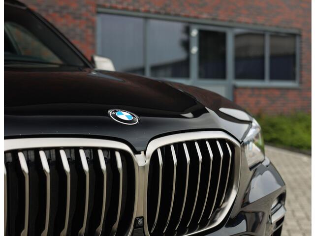 BMW X5 45e xDrive | Sky - HUD - Volleder - Massage