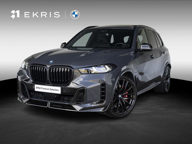 BMW X5 xDrive50e | M Sportpakket Pro | M Performance Carbon | Travel Pack | 22 inch | Active Steering | Glazen panoramadak Sky Lounge | Driving Assistent Professional | Bowers & Wilkins | Trekhaak