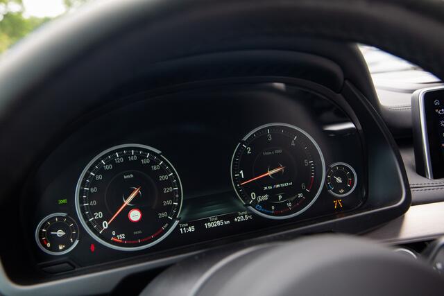 BMW X5 M50d , Pano, Bang&Olufsen, HUD, 360-camera, Vol!