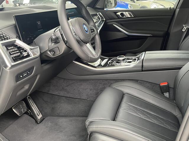 BMW X5 xDrive50e M-Sport Individual | Frozen Pure Grey | Autobahnassistent | Pano | Trekhaak | Comforzetels | Active Steering